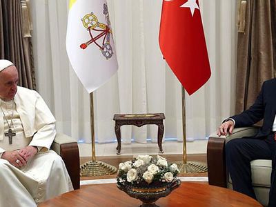 Cumhurbaşkanı Erdoğan Papa Fransuva ile Görüştü