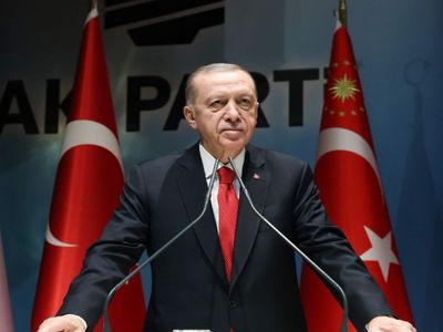 Cumhurbaşkanı Erdoğan partililere teker teker açıkladı: AK Parti’de yeni vizyon belirlendi