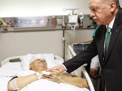 Cumhurbaşkanı Erdoğan rica etti: Ameliyatı ilk yüz naklini yapan doktor gerçekleştirdi
