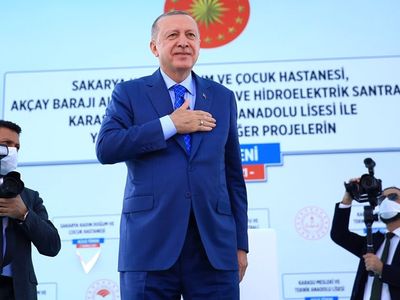Cumhurbaşkanı Erdoğan Sakarya’da Sevgi Seli İle Karşılandı