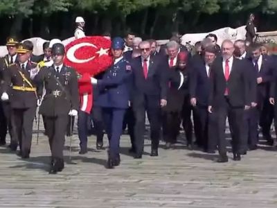 Cumhurbaşkanı Erdoğan ve Devlet Erkanı Anıtkabir'i Ziyaret Etti
