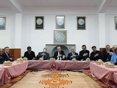 Cumhurbaşkanı Erdoğan’dan anlamlı ziyaret: Hüseyin Gazi Cemevi’nde iftar programına katıldı