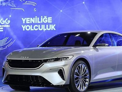 Cumhurbaşkanı Erdoğan’ın talimatıyla yerli otomobil TOGG için Türkiye’nin yer yerinde şarj üniteleri yapılmaya başlandı