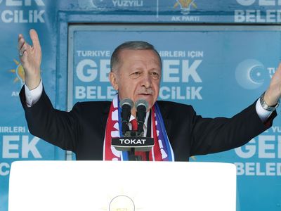 Cumhurbaşkanı Erdoğan’ın Tokat’ta: ‘‘CHP, DEM ile ittifak kurarak menfaat hesaplarını her şeyin üzerinde tutuyor. Ülkeye zarar veriyorlar’’
