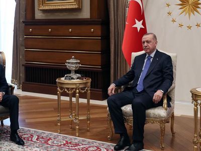 Cumhurbaşkanı Recep Tayyip Erdoğan, Cumhurbaşkanlığı Külliyesi'nde MHP Genel Başkanı Devlet Bahçeli'yi kabul etti!