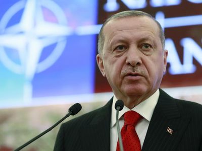 Cumhurbaşkanı Recep Tayyip Erdoğan Madrid'de konuştu! Yunanistan'a net mesaj!