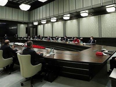 Son Dakika: Cumhurbaşkanlığı Kabine Toplantısı Ertelendi!