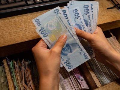 Cumhuriyet ikramiyesi ne zaman hesaplara yatacak? SSK ve Bağ-Kur emeklileri hangi tarihte 5 bin ikramiye alacak? Emekli ikramiye ödeme tarihleri 2023