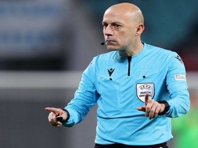 Cüneyt Çakır neden hakemliği bırakıyor? TFF Başkanı Mehmet Büyükekşi, Cüneyt Çakır'ın hakemliği bırakmak istediğini açıkladı