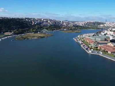 Eyüpsultan sahilinde kötü koku uyarıları: Haliç’in su rengi değişti
