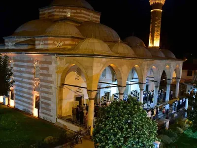Mevlid Kandili'nde kastamonu'da sakal-ı şerif yoğun ilgiyle ziyaret edildi
