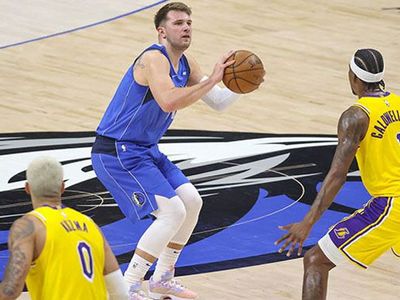 Dallas Marvericks Lakers'ı Yenmeyi Başardı