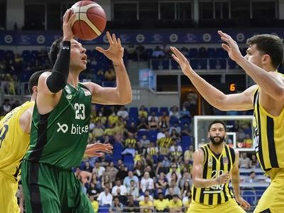 Darüşşafaka Fenerbahçe Beko basketbol maçı saat kaçta? Darüşşafaka ve Fenerbahçe Beko maçını CANLI olarak hangi kanal veriyor? ING Ligi play-off yarı final 3'üncü maç detayları