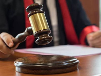 Davanın böylesi görülmedi: Ter koktuğu ve cimri olduğu için boşanmak istiyor