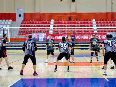 Bilecik'te kamu çalışanları voleybolda şampiyonları belirledi