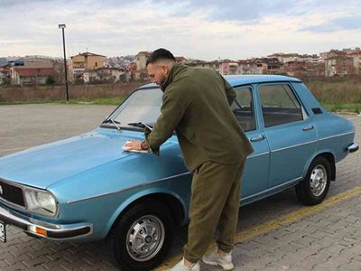 Dede Yadigarını Garajdan Çıkarmaya Kıyamıyor: 1979 Model Araca 200 Bin TL İstiyor