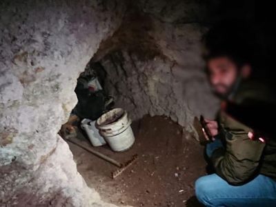 Definecilere Polis Baskını: 10 Gözaltı