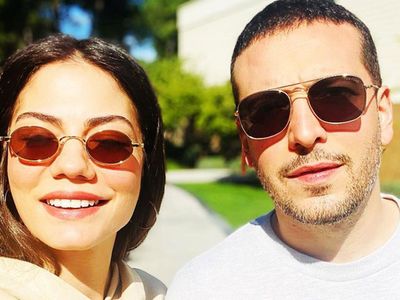 Demet Özdemir ile Oğuzhan Koç Aşkını Kıskançlık mı Bitirdi? Ünlü Çift Tatilden Döner Dönmez Yollarını Ayırdı!