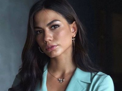 Demet Özdemir Yıllar Sonra İtiraf Etti! Olay Yaratan Dans Videosunun Perde Arkası Ortaya Çıktı