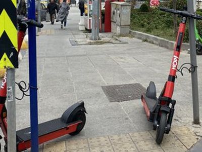 Ümraniye’de Korkunç Kaza: Skuter ile Yola Savrulan Kadın Otobüsün Altında Kaldı