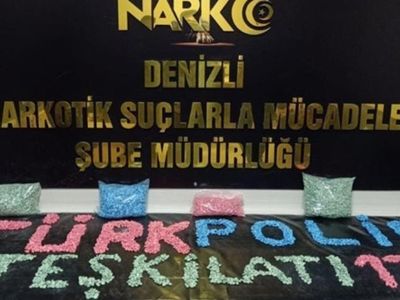 Denizli'de Durdurulan Araçta Uyuşturucu Haplar Bulundu