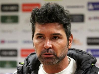 Denizlispor'da Hakan Kutlu İstifa Etti