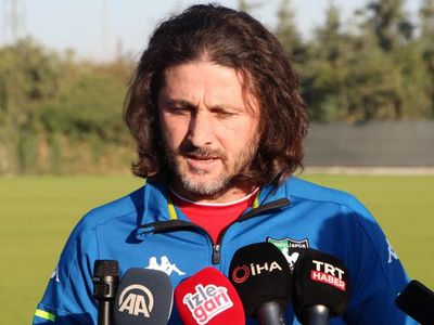 Denizlispor'un Yeni Teknik Direktörü Fatih Tekke İlk Antrenmanının Ardından Açıklamalarda Bulundu