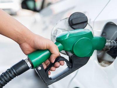 Depolar artık daha pahalıya dolacak: Benzin ve motorine zam geldi