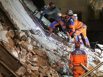 Deprem bölgesinde arama kurtarma çalışmalarına katıldı: Geri döndüğünde işten atıldı
