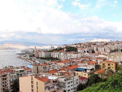Deprem fırsatçıları bu kez İzmir’de devrede: Bir sarsıntı da konut fiyatlarından geldi