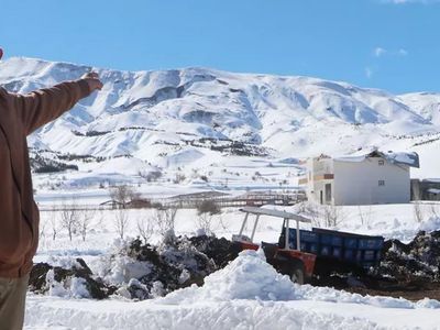 Depremin etkisiyle dağ ikiye yarıldı: Böyle bir afeti büyüklerimiz bile görmedi