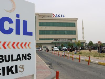 Dicle Hastanesi’nde panik anları: 55 sağlık çalışanı ve refakatçi zehirlendi