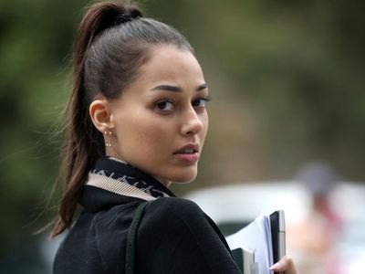 Dilan Çiçek Deniz FOX TV Kiracı dizisi kadrosunda