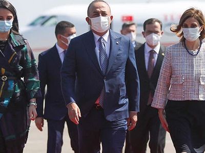 Dışişleri Bakanı Mevlüt Çavuşoğlu Bükreş’e Gitti