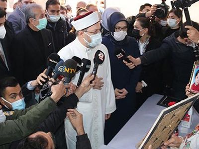 Diyanet İşleri Başkanı Erbaş'tan Diyarbakır Annelerine Ziyaret