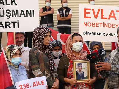 Diyarbakır Annelerine Bir Aile Daha Katıldı
