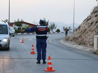 Diyarbakır'da Büyük Uyuşturucu Operasyonu: 32 Bin Kök Kenevir ve 49 Kilogram Esrar Ele Geçirildi