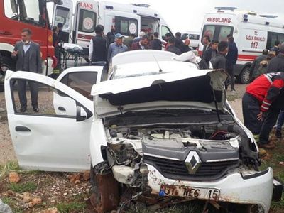 Diyarbakır'da Otomobil Takla Attı: 1 Ölü,3 Yaralı