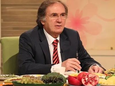 Doğal ağrı kesici özelliği bulunan Prof. Dr. İbrahim Adnan Saraçoğlu onaylı maydanoz ve limon kürünün faydaları