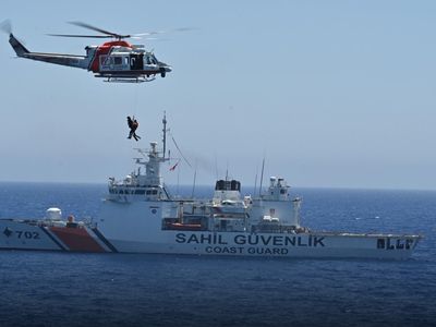 Doğu Akdeniz'de nefes kesen anlar: Türkiye-KKTC ortak tatbikatı
