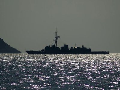 Doğu Çin Denizi'nde yüksek tansiyon! 'Bölgeyi terk edin' uyarısı yapıldı