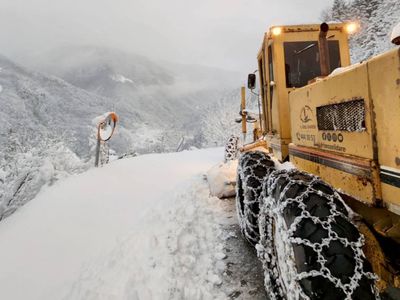 Doğu Karadeniz kara teslim oldu: 220 köye ulaşım sağlanamıyor