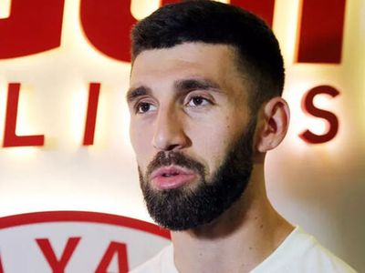 Doğukan Sinik Avrupa’ya transferinin zamanında gerçekleştiğini Hull City’de başarılı olmayı hedeflediğini söyledi
