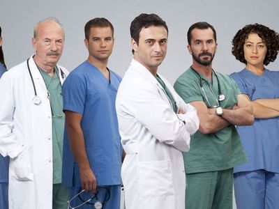 Doktorlar Dizisinde Zenan Karakterine Hayat Veren Melike Güner Annesinin Acı Haberiyle Yıkıldı!