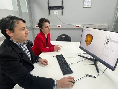 Doktorlar ve Mühendisler bir araya geldi: 3 boyutlu kemik implantı üretildi!