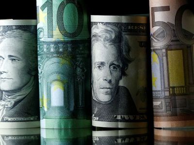 Dolar, euro ve sterlinde son durum: Döviz kurları ne oldu, artacak mı? (13 Nisan 2024)