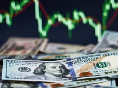 Dolar rekorunu genişletmeye devam ediyor: Uzmanlar yükselişin nedenini açıkladı