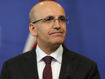 Dolar ve altında düşüş başladı: Bakan Şimşek’ten dikkat çeken açıklama
