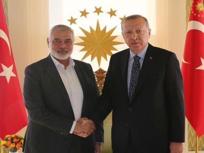 Dolmabahçe'de önemli görüşme: Cumhurbaşkanı Erdoğan, Hamas lideri İsmail Haniye'yi kabul etti
