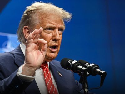 Donald Trump: Anlaşma olmadan İran yaptırımları kaldırılmayacak